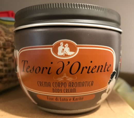 东方宝石水润滋养霜