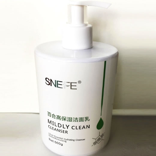 百合高保湿洁面乳